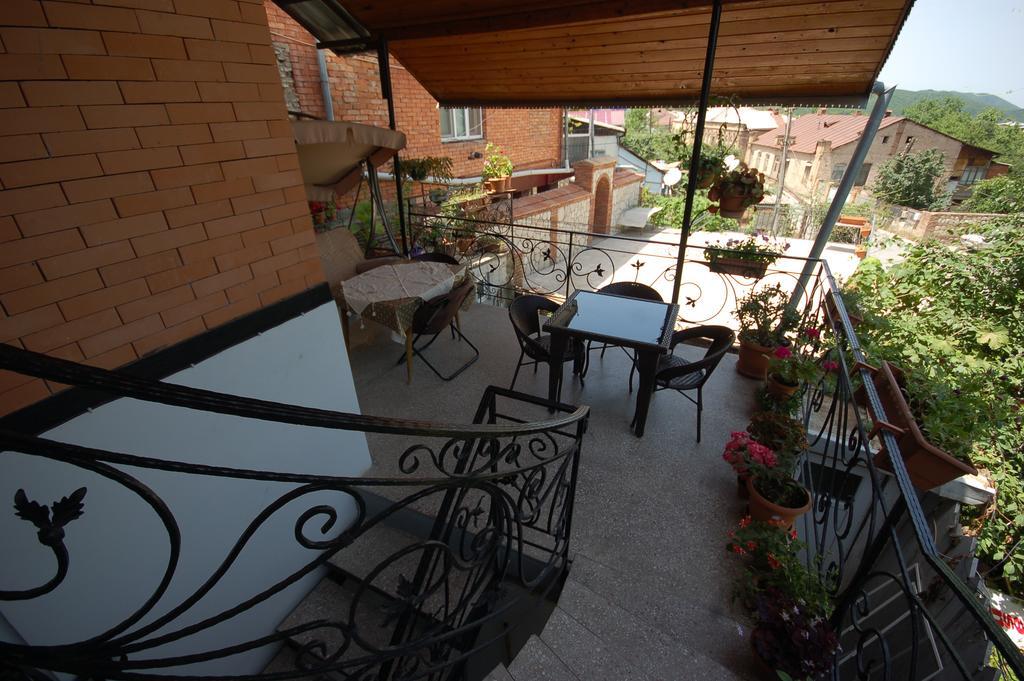 Guest House Eka & Gio Sighnaghi Exterior photo